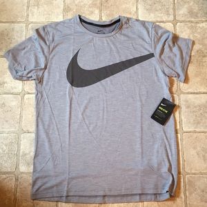 Nike Breathe t shirt